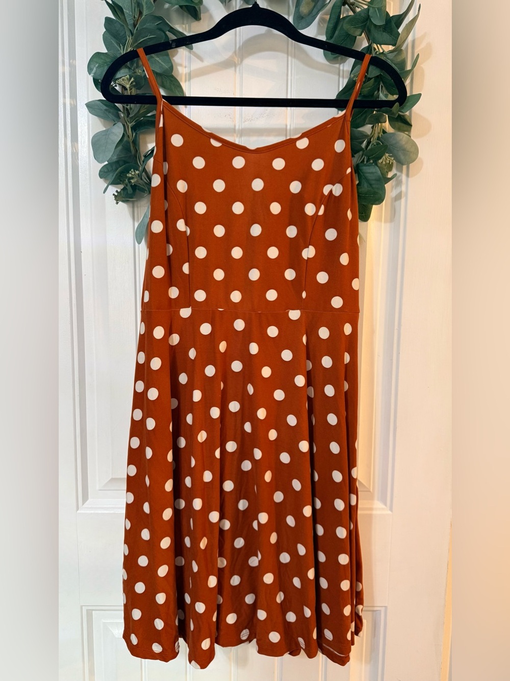π«4/$25 β’ Lily Morgan Polka Dot Spaghetti Strap Midi Dress in Rust